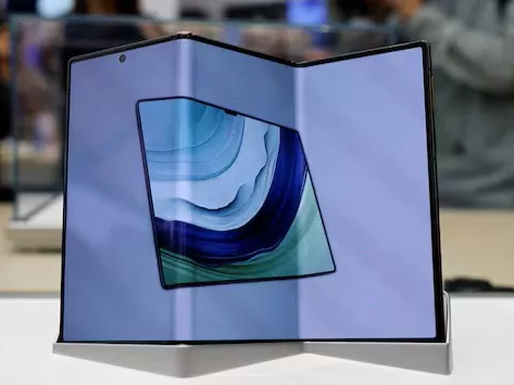 The Great Unfold: Are Foldable Phones The Ultimate Mobile Device Or A Tablet Killer?